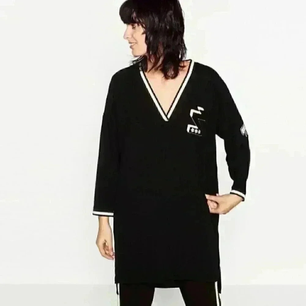 Zara Varsity Patch Black v-neck long sleeve shirt Dress size xs